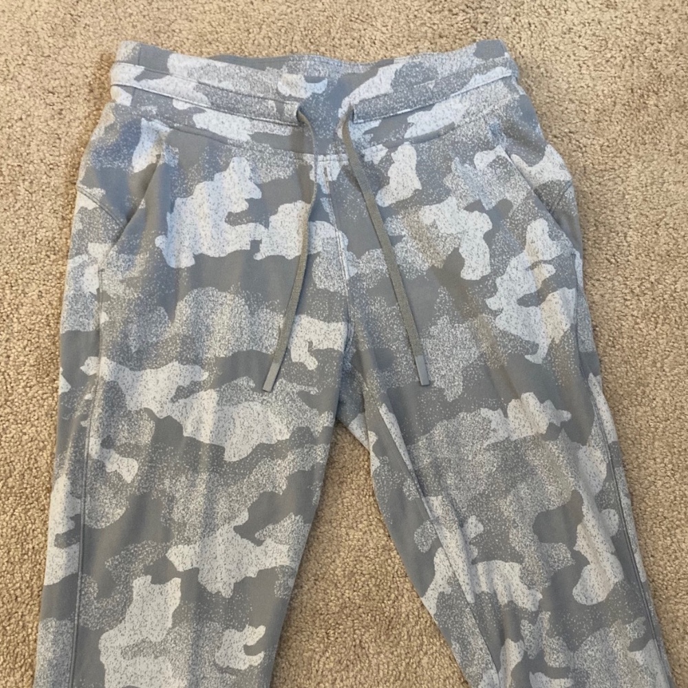 Lululemon Capri Joggers